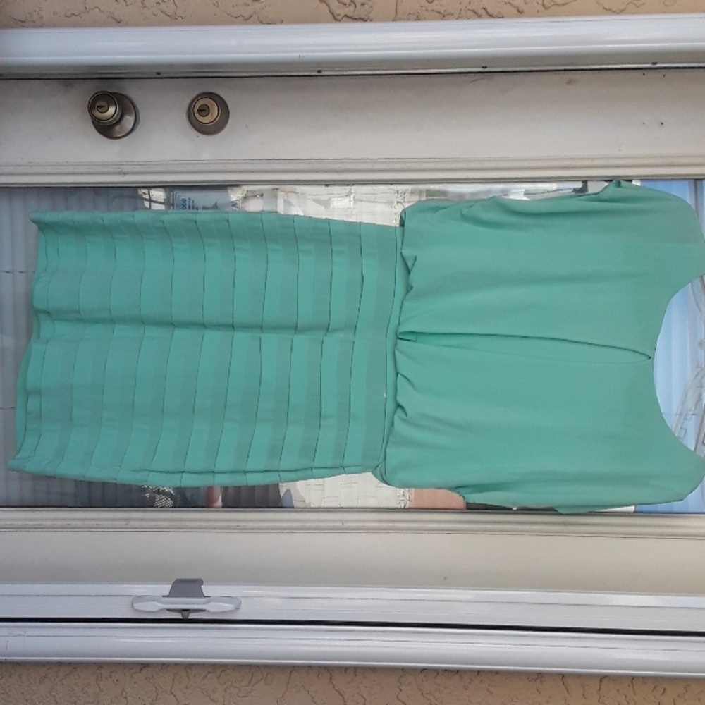 Cloths - Picture 2 of 2